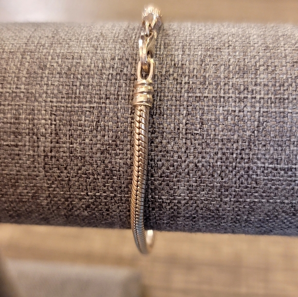 Chamilia Charm Bracelet. Fits Pandora Type Charms. 925 Sterling Silver. 7.5 in - Picture 2 of 6